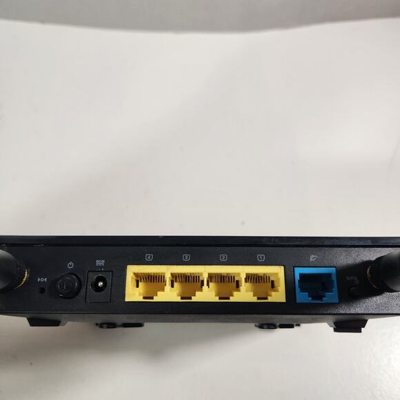 ASUS RT-N12 300 Mbps 4-Port 10/100 Wireless N Router (RT-N12 B1) Tested - Picture 3 of 7